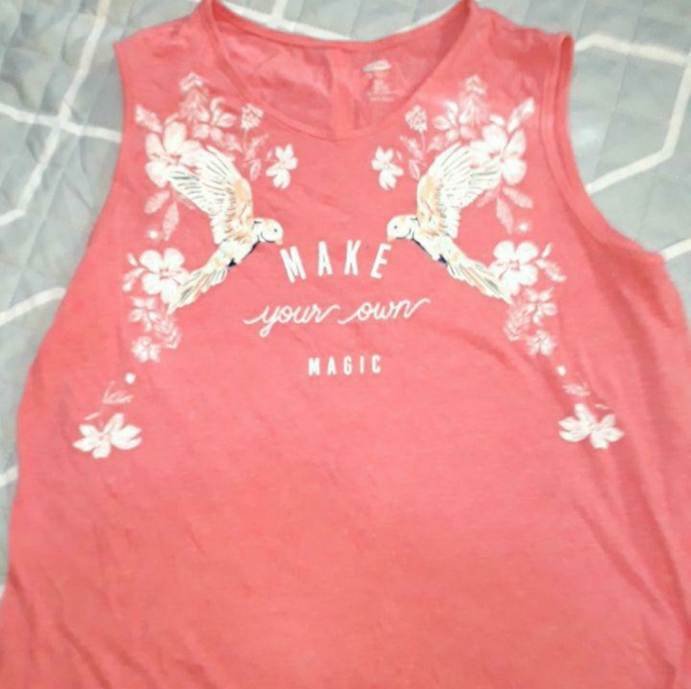 Coral pink shirt "make your own magic"